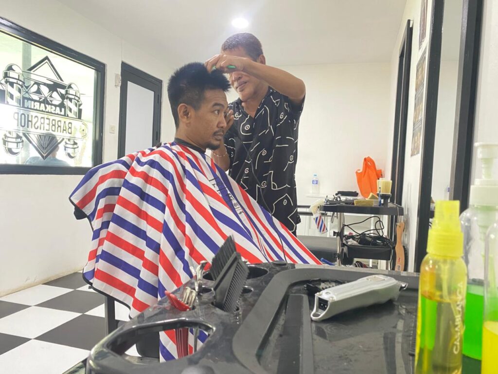 Dari Gunting ke Kemandirian: Barbershop Laskarin Jadi Bukti Nyata Pemberdayaan Warga Binaan Karang Intan